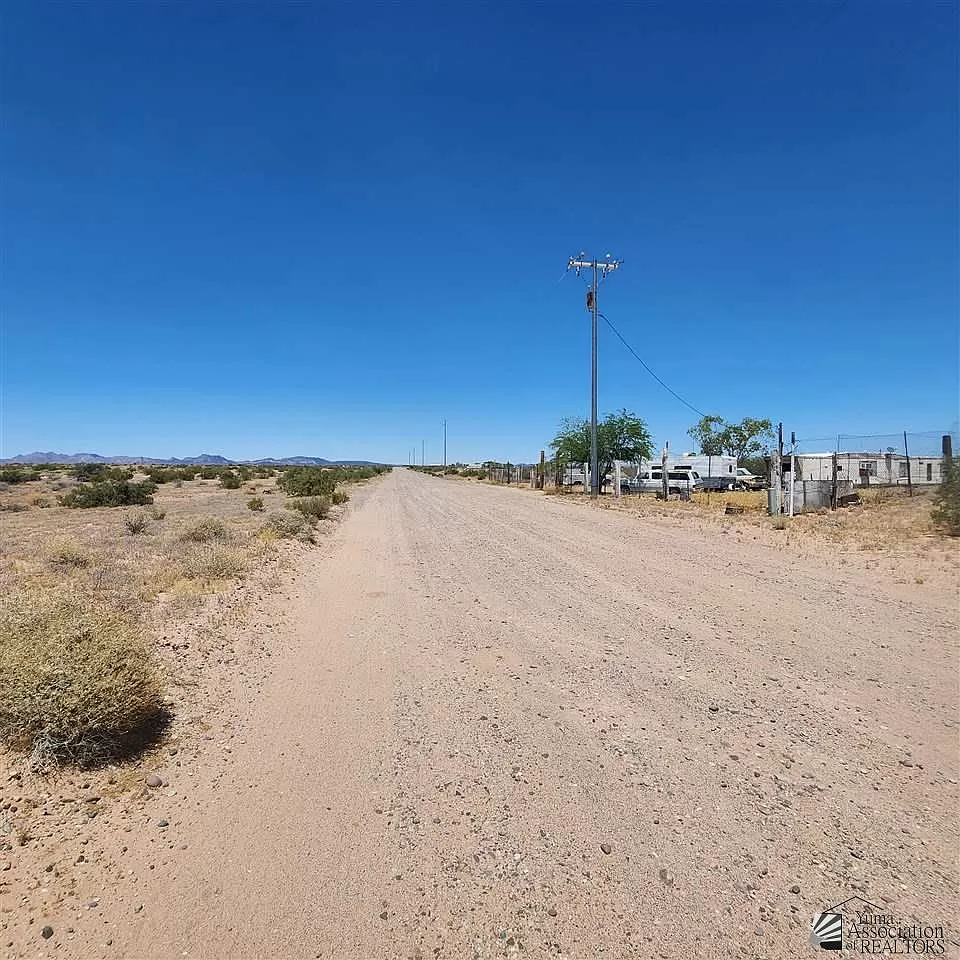 1.01 ACRE IN DATELAND, ARIZONA ON BALBOA RD WITH POWER AND ROAD NEAR I-8 photo 1