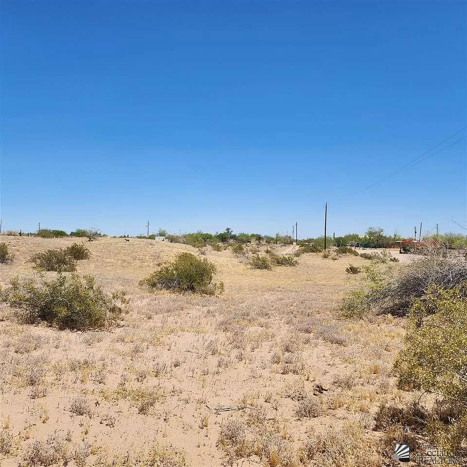 1.01 ACRE IN DATELAND, ARIZONA ON BALBOA RD WITH POWER AND ROAD NEAR I-8 photo 6